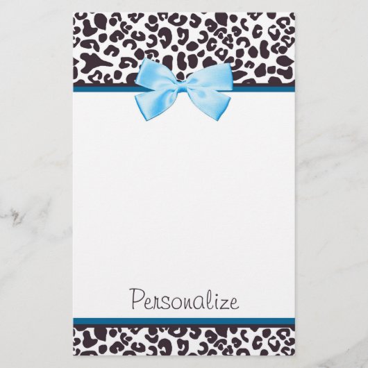 Trendy Leopard Print en Blue Ribbon met naam Briefpapier (Voorkant)
