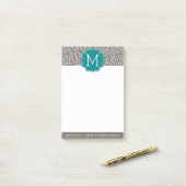 Trendy Leopard Print Pattern met Aqua Monogram Post-it® Notes (Op bureau)