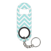 Trendy Lichtblauwe Chevron Roze Monogram Mini Flessenopener (Achterkant)