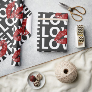 Trendy liefde typografie rode lippen Valentijnsdag Cadeaupapier