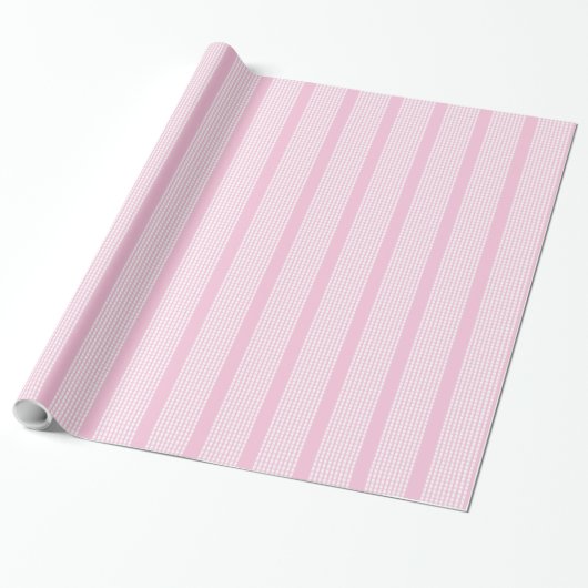 Trendy Light Pink Checkered Birthday Gift Wrap Cadeaupapier (Uitgerold)