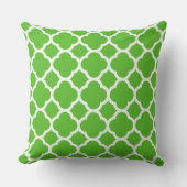 Trendy Lime Green Quatrefoil Pattern Buitenkussen (Voorkant)