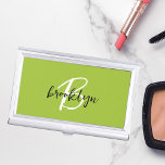 Trendy Lime Groen Zwart Wit Monogram Visitekaarthouder<br><div class="desc">Dit trendy visitekaartjes hoesje is voorzien van een monogram en voornaam in zwart-wit schrift op een stijlvolle limoengroene achtergrond.</div>