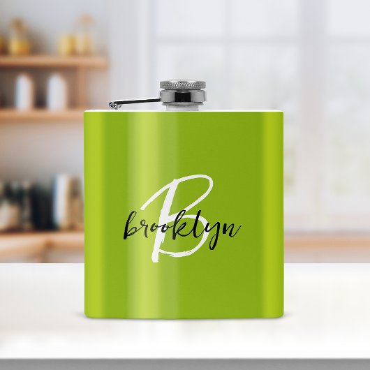 Trendy Lime Groen Zwart Wit Script Monogram Heupfles