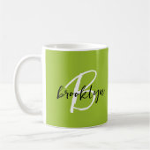 Trendy Lime Groen Zwart Wit Script Monogram Koffiemok (Links)