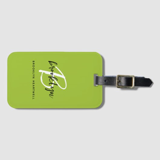 Trendy Lime Groen Zwart Wit Script Monogram Naam Bagagelabel (Voorkant (horizontaal))