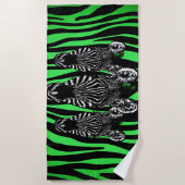 Trendy Limoen Zebra Herd op Zebra Print Strandlaken (Voorkant)