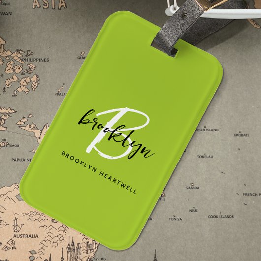 Trendy limoengroen zwart wit script monogram naam bagagelabel