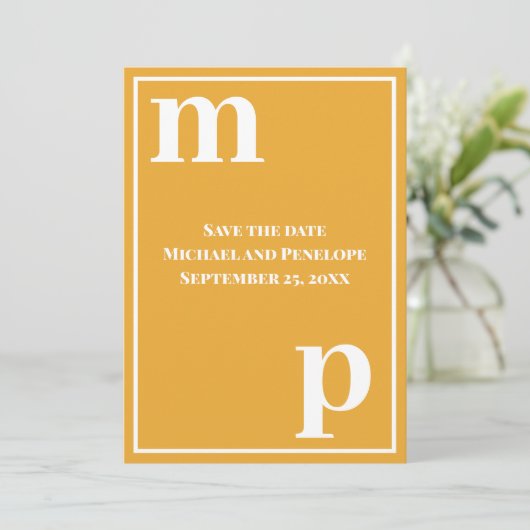 Trendy Low Hoesje Monogram Marigold Save the Date Kaart (Staand voorkant)