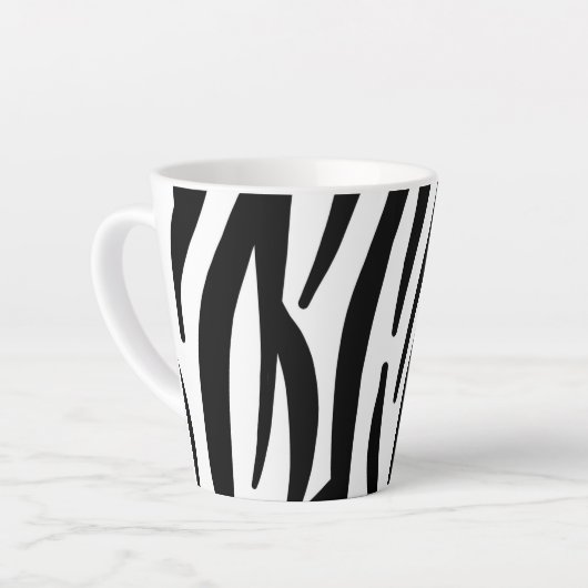 Trendy meisjesachtige chique zwart-witte zebrastre latte mok (Linkerhoek)