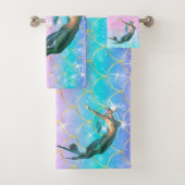 Trendy Mermaid on Mermaid Tail Scales Shiny Bad Handdoek (Insitu)