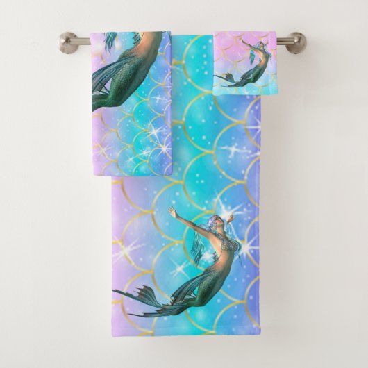 Trendy Mermaid on Mermaid Tail Scales Shiny Bad Handdoek (Insitu)