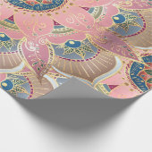 Trendy Metallic Gold en roze Mandala Design Cadeaupapier (Hoek)