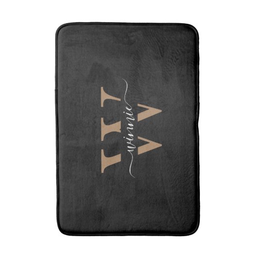 Trendy Minimalist Monogram Zwart Goud Script Naam Badmat (Voorkant Verticaal)