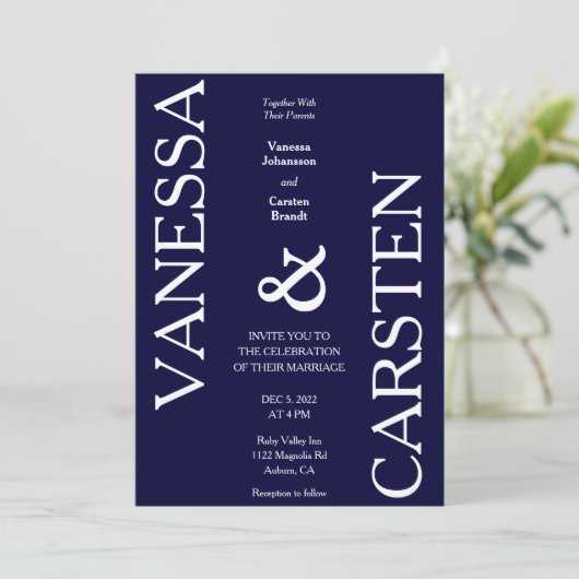 Trendy minimalistische bruiloft uitnodiging (Staand voorkant)