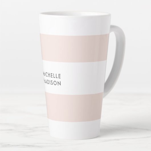 Trendy minimalistische professionele vlakte latte mok (Rechterhoek)