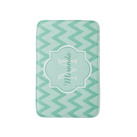 Trendy Mint Green Chevron Zigzag Name en Monogram Badmat (Voorkant Verticaal)