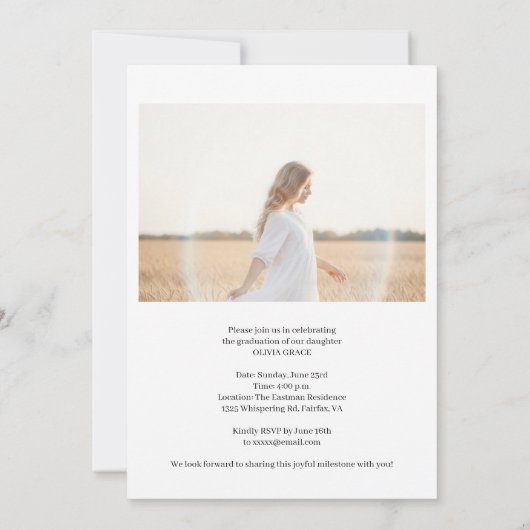 Trendy Modern Casual 2 foto Afstuderen Uitnodiging (Achterkant)