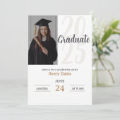 Trendy Modern Casual Photo Afstuderen Kaart (Staand voorkant)