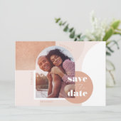 Trendy Modern Geometric Blush Pink Couple's Foto Save The Date (Staand voorkant)
