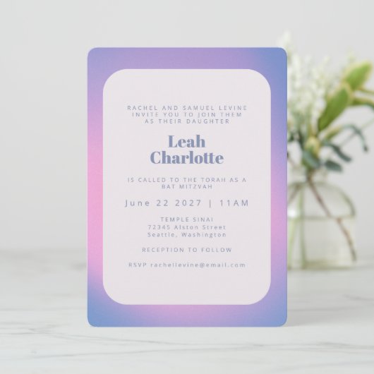 Trendy Modern Gradient Lavender Paars Bat Mitzvah Kaart (Staand voorkant)