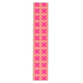 Trendy Modern Pink and Yellow Spring Medium Tafelloper (Voorkant)