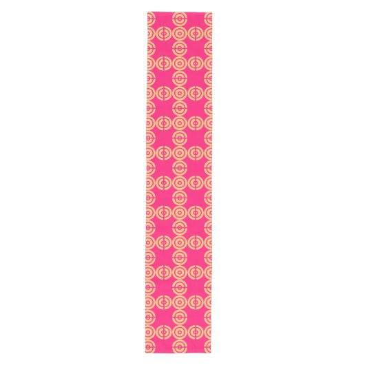 Trendy Modern Pink and Yellow Spring Medium Tafelloper (Voorkant)