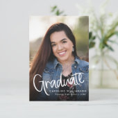 Trendy Modern Script Foto Afstuderen Aankondiging (Staand voorkant)