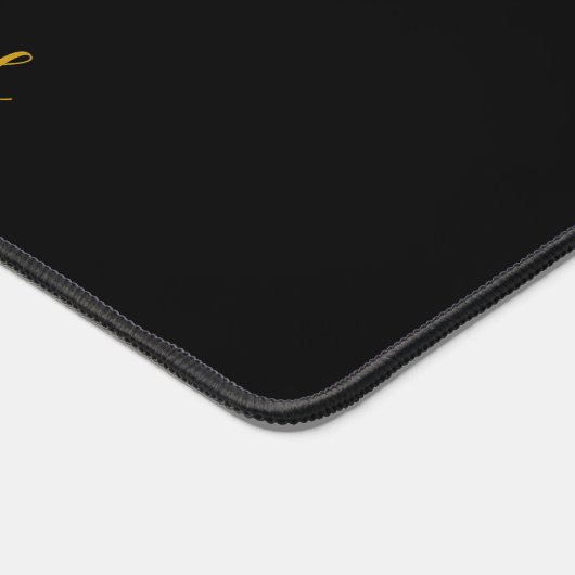 Trendy moderne gouden scriptnaam op zwarte bureaum bureaumat (Hoek)