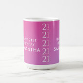 Trendy Moderne Krachtige Roze Gradiënt 21e Verjaar Koffiemok (Center)
