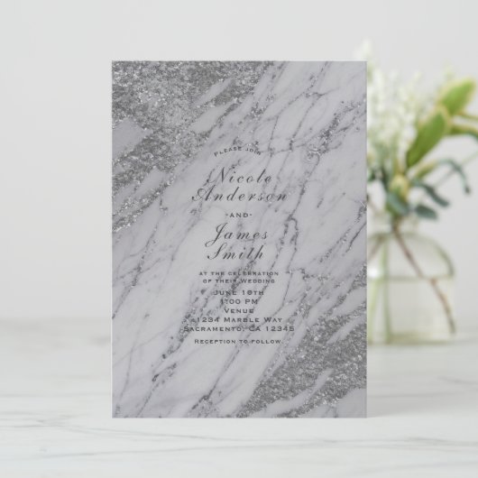 Trendy Moderne Zilveren Glamour Marmeren Uitnodigi Kaart (Staand voorkant)