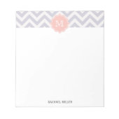 Trendy Monogram Gray White Peach Chevron Pattern Notitieblok (Voorkant)