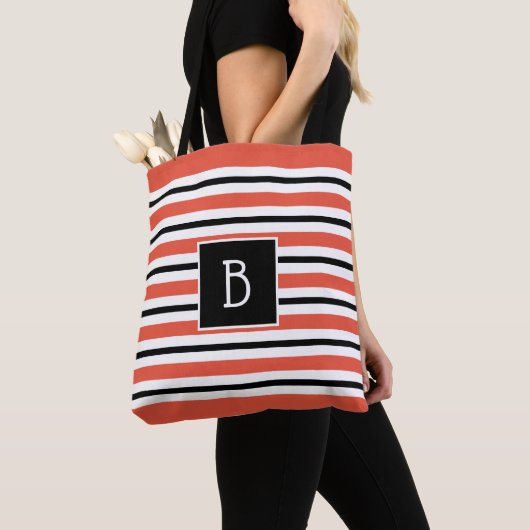 Trendy Monogrammed Oranje Red Black & White Stripe Tote Bag (Dichtbij)