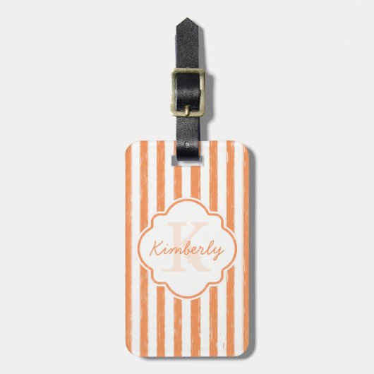 Trendy Oranje gekleurde stripes monogram en naam Bagagelabel (Voorkant verticaal)