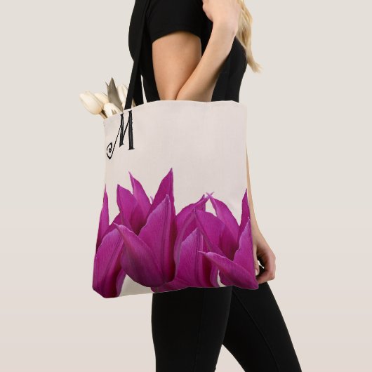 Trendy paarse bloemen op gouden zomerstrand tote bag (Dichtbij)