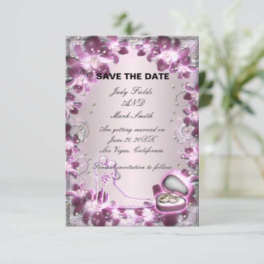 Trendy Paarse Bloemige Chic Bewaar De Datum Kaart (Staand voorkant)