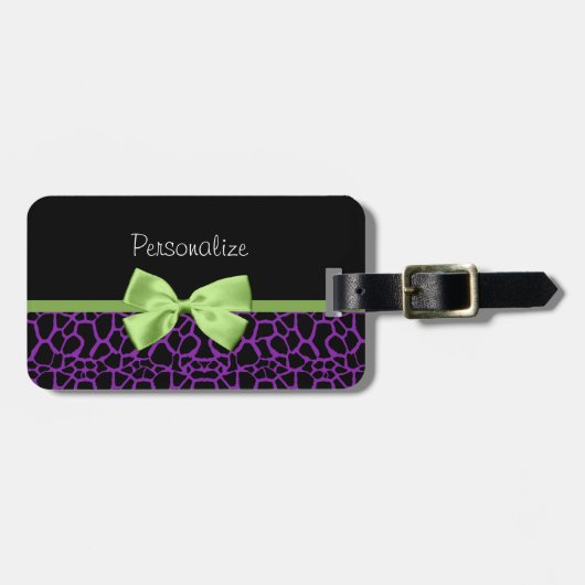 Trendy Paarse en zwarte Giraffe met groen lint Bagagelabel (Voorkant horizontaal)