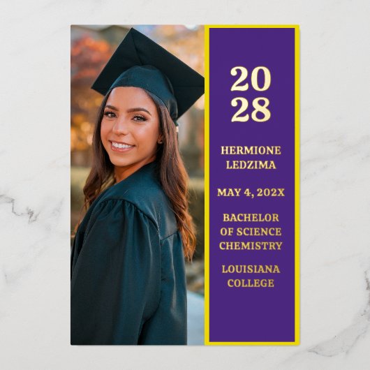 Trendy Paarse Foto Afstuderen Aankondiging (Voorkant)
