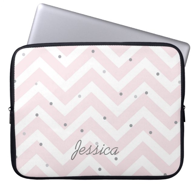 Trendy Pastel Pink Chevron Dotty Personalized Laptop Sleeve (Voorkant)