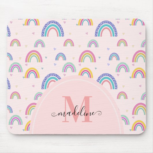 Trendy Pastel Rainbow Heart Elegant Monogram Muismat (Voorkant)
