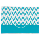 Trendy Pencil Turquoise Chevron Zigzags met naam Large Cadeautasje (Achterkant)