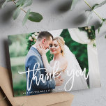 trendy penseelborstelbord trouwtje bedankt briefkaart<br><div class="desc">Het ontwerp van het borstelmanuscript met mooie foto van de nieuwe Mr. en Mrs. Het afbeelding evenals de kleuren en de tekst kunnen worden gepersonaliseerd.</div>