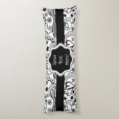 Trendy Personalized Hearts and Love Doodle Pattern Lichaamskussen (Achterkant (Verticaal))