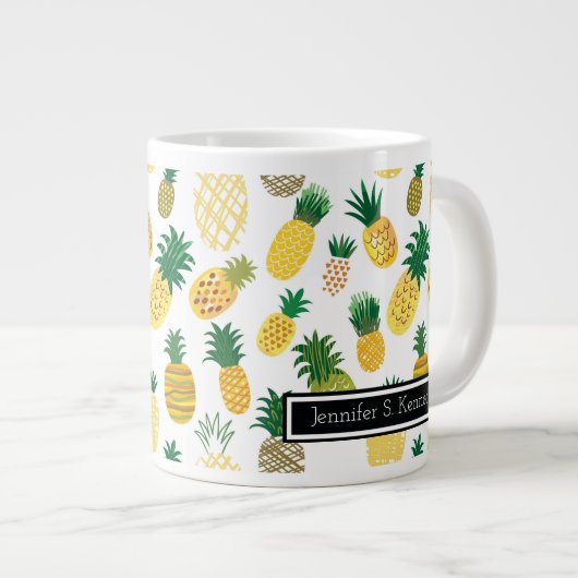 Trendy Pineapple Pattern | Jouw namen toevoegen Grote Koffiekop (Voorkant rechts)