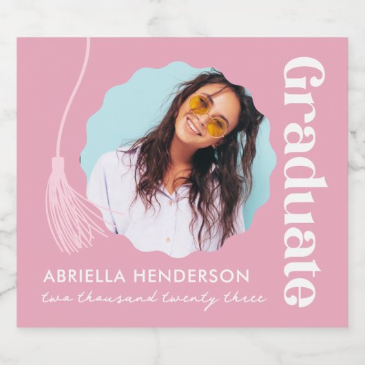 Trendy Pink Afstuderen Foto Sparkling Wijnetiket (Enkel label)