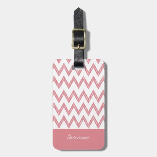 Trendy potlood roze Chevron zigzags met naam Bagagelabel (Voorkant verticaal)