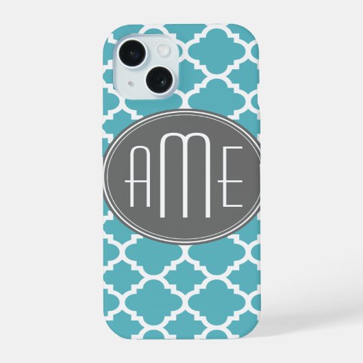 Trendy Quatrefoil Pattern Custom Triple Monogram iPhone 15 Case (Achterkant)