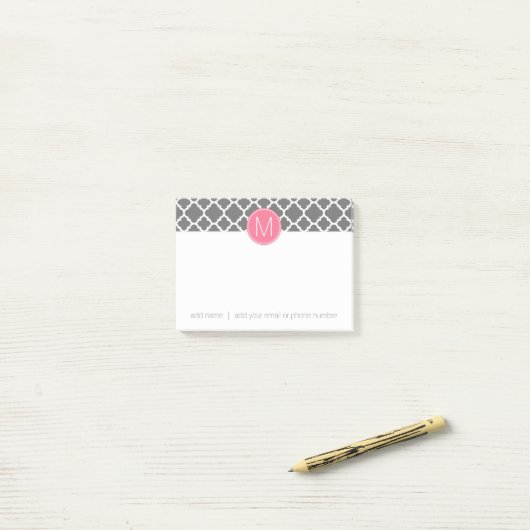 Trendy Quatrefoil Pattern met Custom Monogram Post-it® Notes (Op bureau)