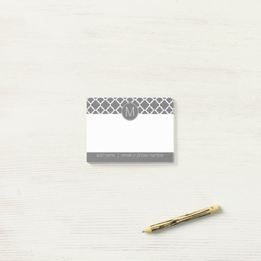 Trendy Quatrefoil Pattern met Custom Monogram Post-it® Notes (Op bureau)