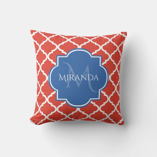 Trendy Red Quatrefoil Blue Monogram en naam Kussen (Voorkant)